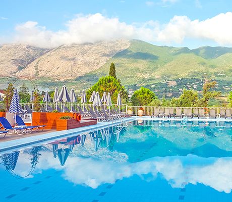 Hotel Koukounaria Hotel & Suites