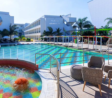 Hotel Nicholas Color