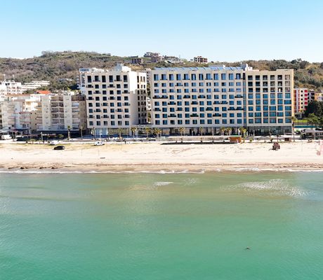 Aks Hotel