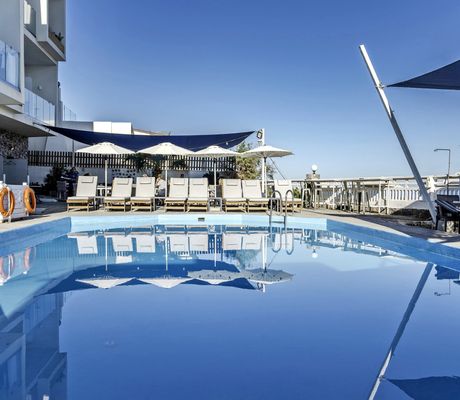Hotel Almare Beach