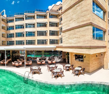 Hotel Opal