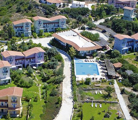 The Small Village Hotel & Maisonettes