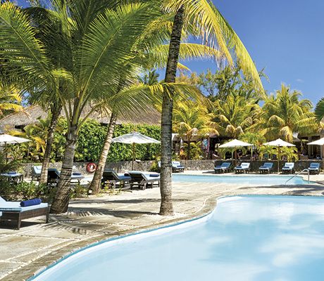 Émeraude Beach Attitude