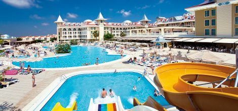 Side Star Resort