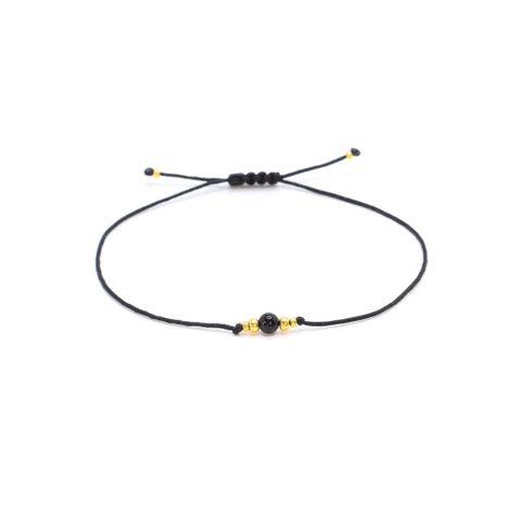 Provázkový náramek s onyxem na černé šňůrce