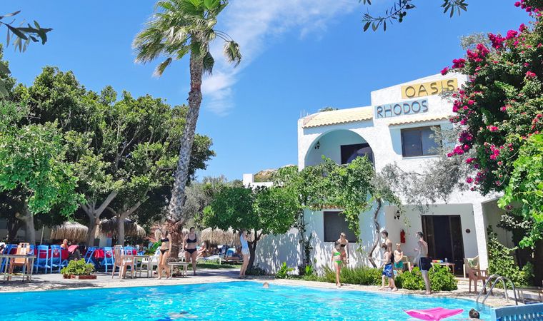 Oasis Bungalows & Hotel