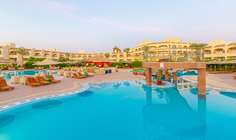 Hotel Flamenco Beach & Resort