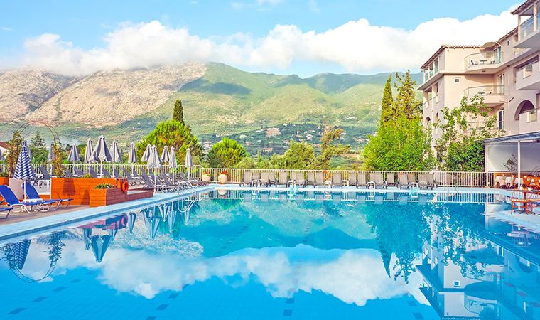 Hotel Koukounaria Hotel & Suites