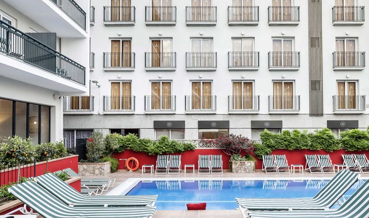 Aqua Hotel Bertran Park