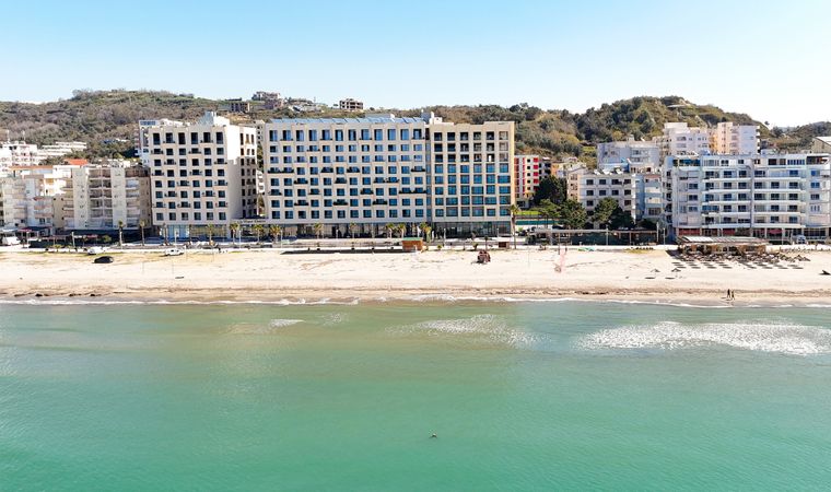 Aks Hotel