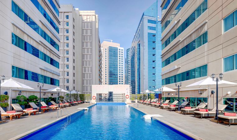 Hotel Radisson Blu Barsha Heights