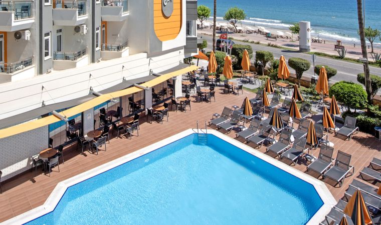 Hotel Monart City