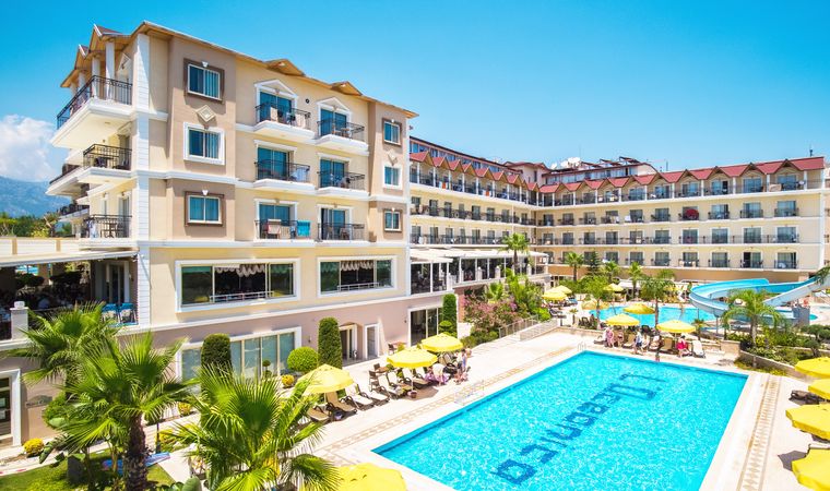 L'Oceanica Beach Resort