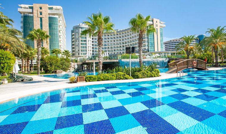 Sherwood Exclusive Lara