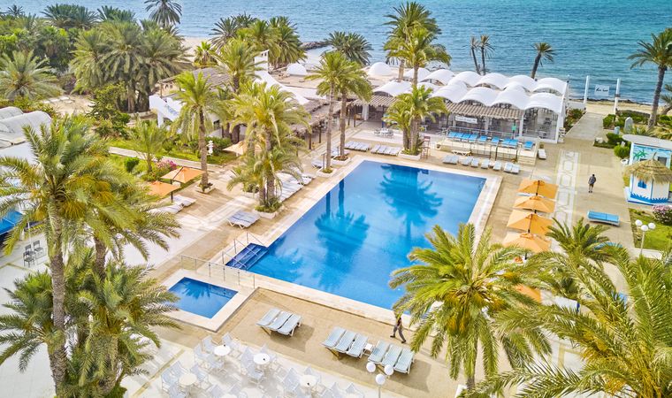 Hari Club Beach Resort