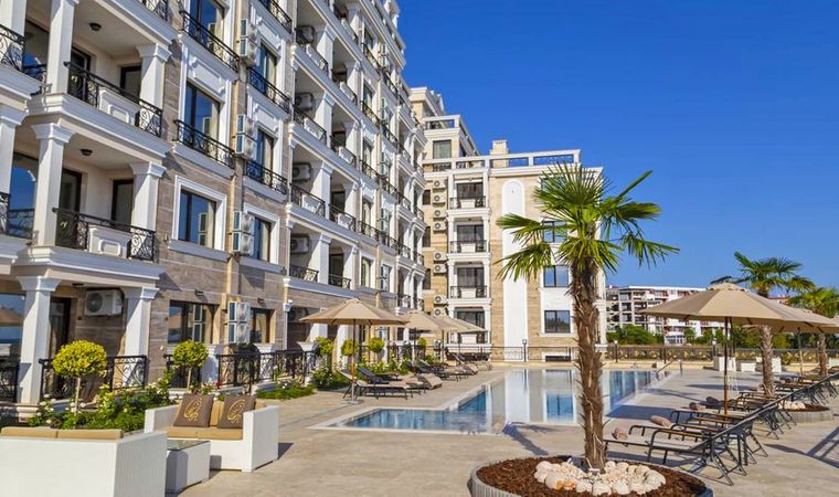 Onyx Beach Residence