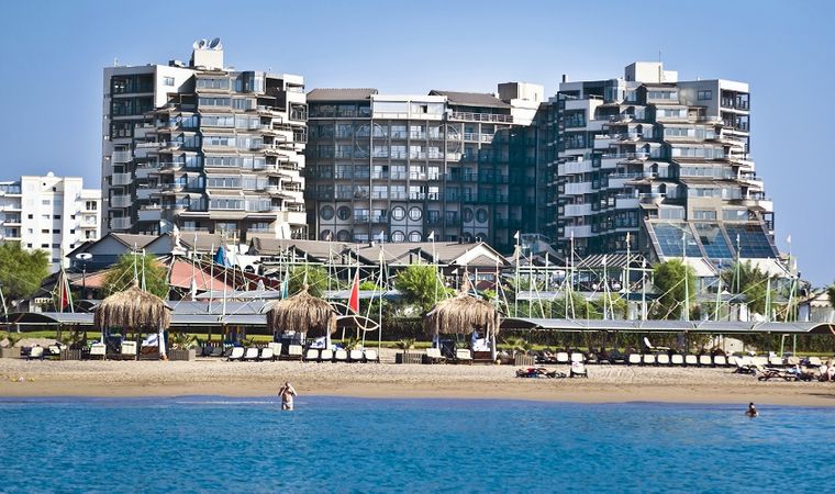 Limak Lara De Luxe Hotel & Resort
