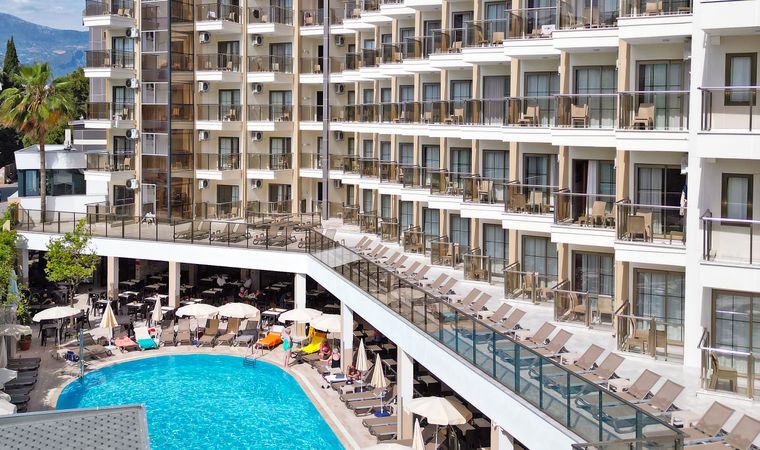 Monte Carlo Hotel