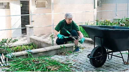 Fixed aspect ratio spacer 7