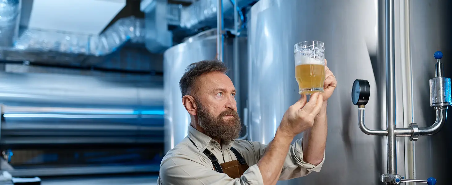 Fixed aspect ratio spacer