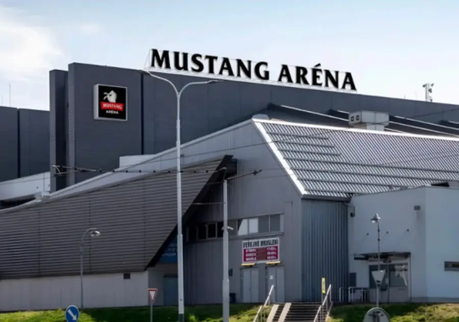 Mustang arena