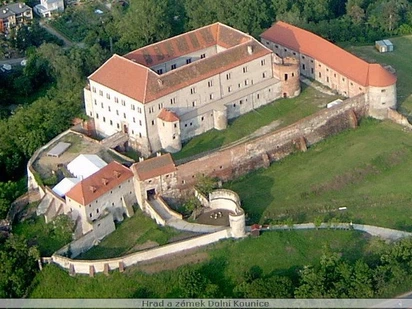 Hrad a zámek Dolní Kounice