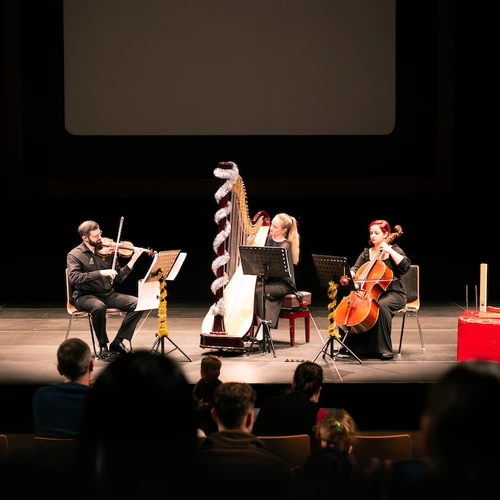 Vánoční koncert pro děti: Na andělských strunách harfy