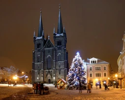 Rozsvícení vánočního stromu ve městě Chrudim