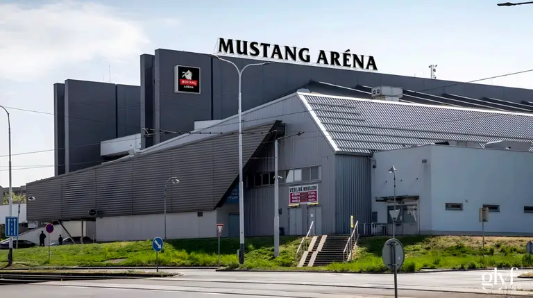 Vizualizace Mustang Arena 1 Glyf Studio